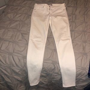 White skinny jeans